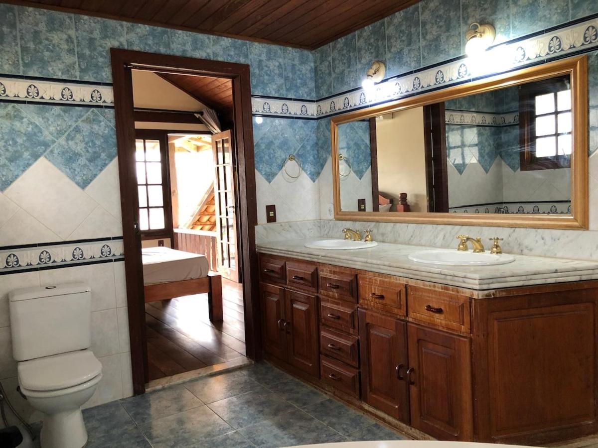 Casa Com Piscina E Churrasqueira - Ogiva *